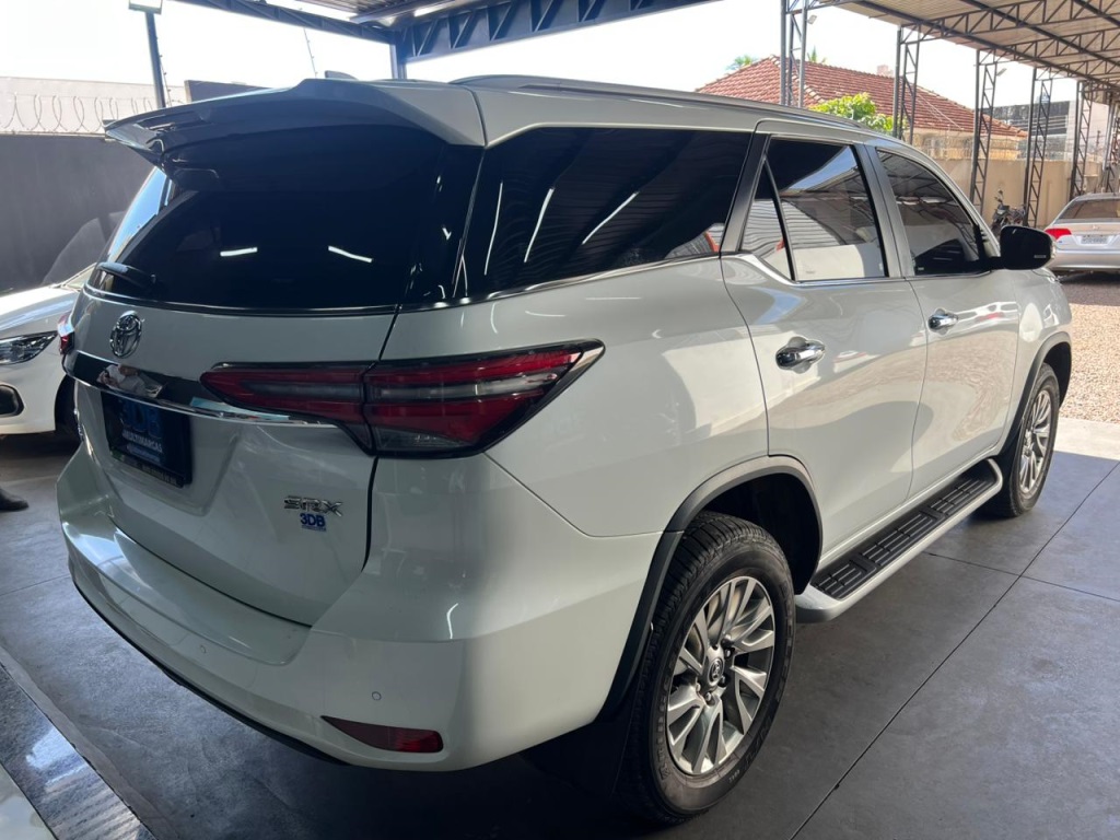 TOYOTA Hilux SW4 SRX D4-D 2.8TDi 16v 4x4 2023 - miniatura 9