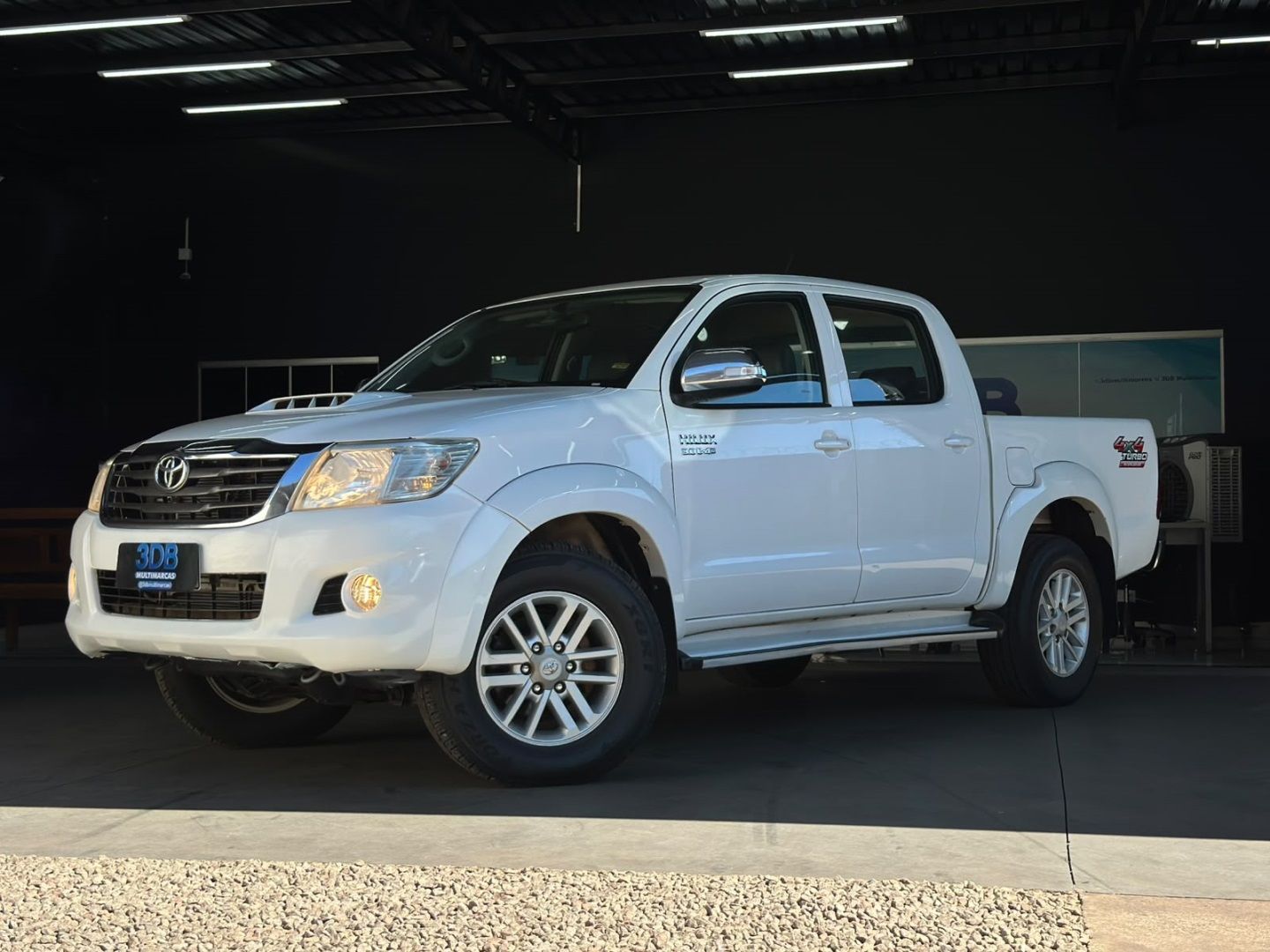 TOYOTA Hilux SRV D4-D 3.0TDi 16v 4X4 C.D. 2013