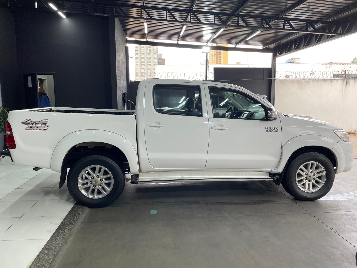 TOYOTA Hilux SRV D4-D 3.0TDi 16v 4X4 C.D. 2013 - miniatura 3