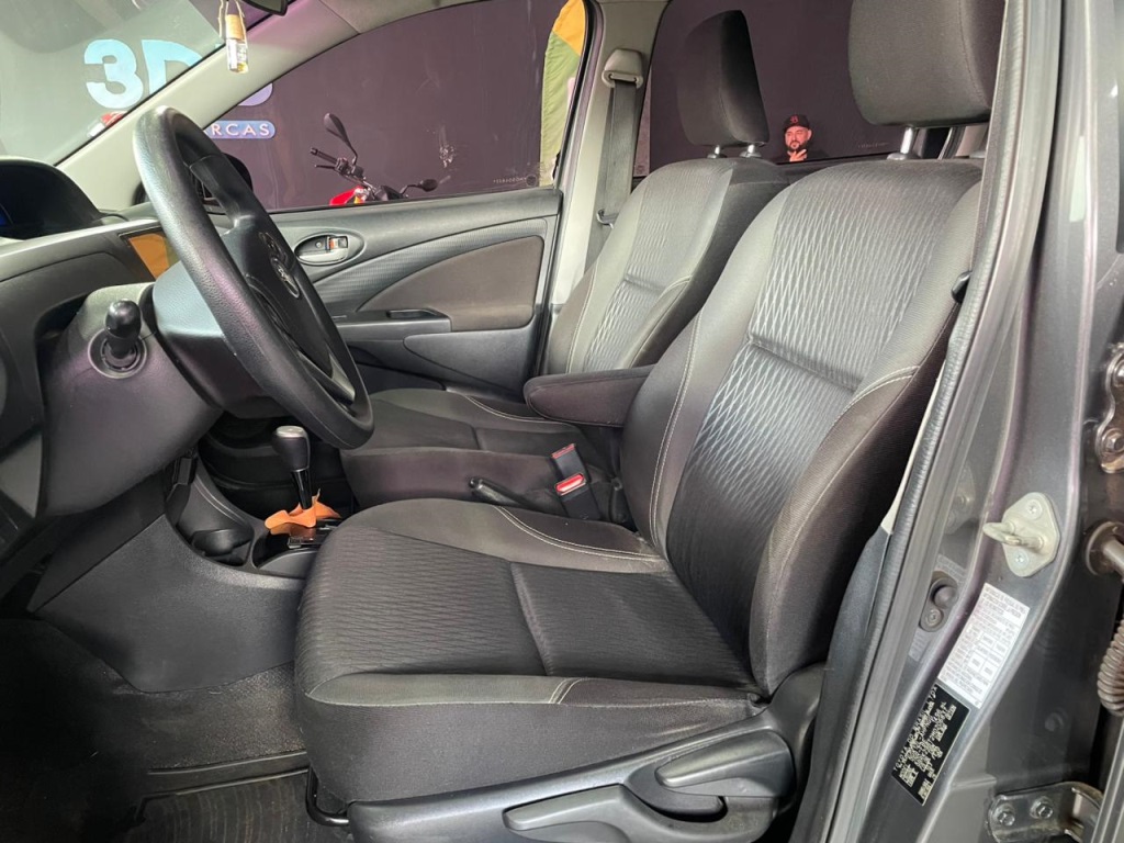 TOYOTA Etios Hatch X Plus 1.5 16v 2021 - miniatura 9