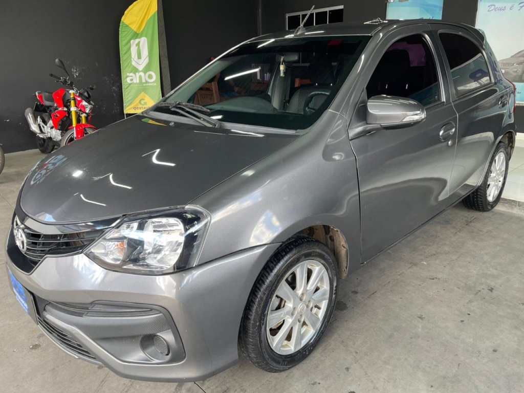 TOYOTA Etios Hatch X Plus 1.5 16v 2021