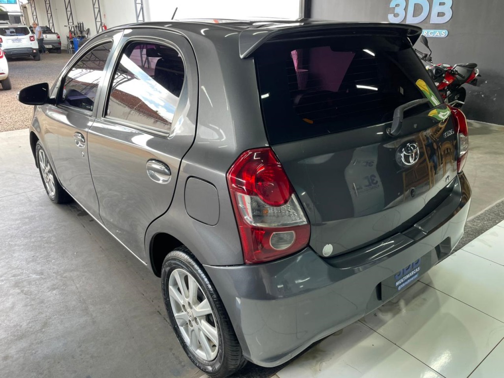 TOYOTA Etios Hatch X Plus 1.5 16v 2021 - miniatura 6