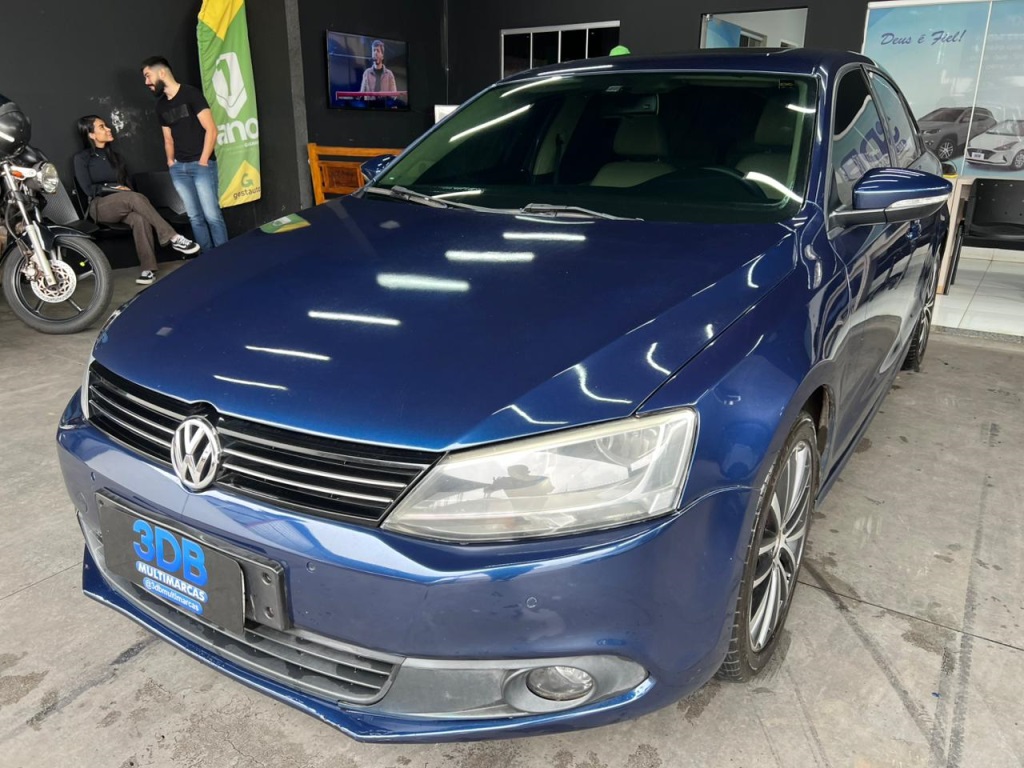 VOLKSWAGEN Jetta Comfortline 2.0 2014