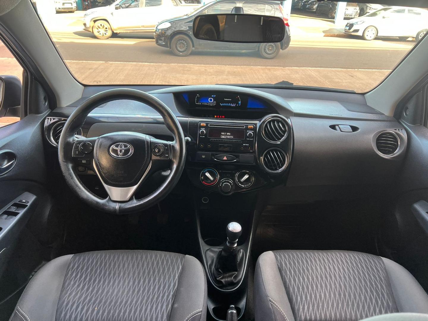 TOYOTA Etios Sedan XS 1.5 16v 2018 - miniatura 6