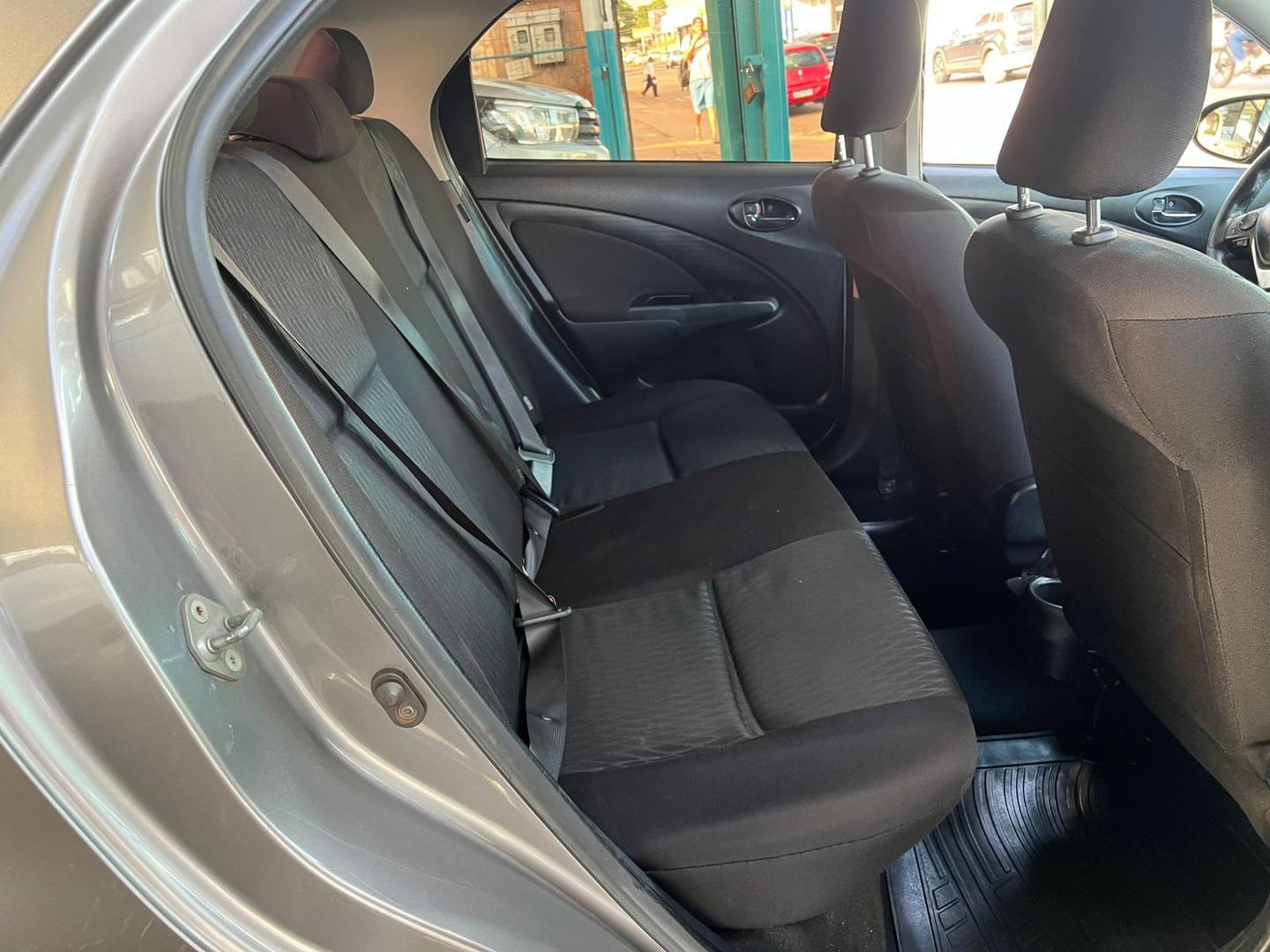TOYOTA Etios Sedan XS 1.5 16v 2018 - miniatura 8