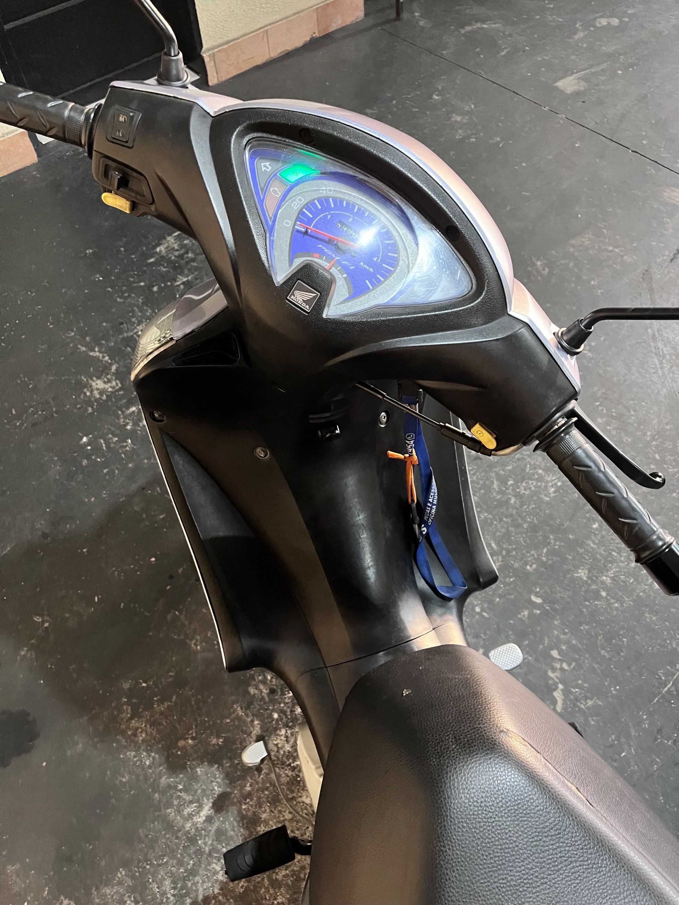 HONDA Biz 125 ES 2015 - miniatura 3