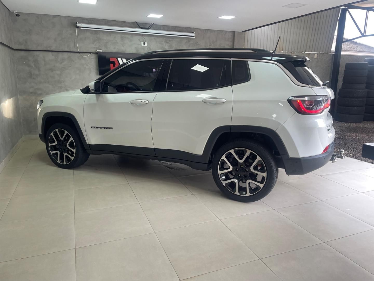 JEEP Compass Limited 2.0TDi 16v 4x4 2018 - miniatura 4