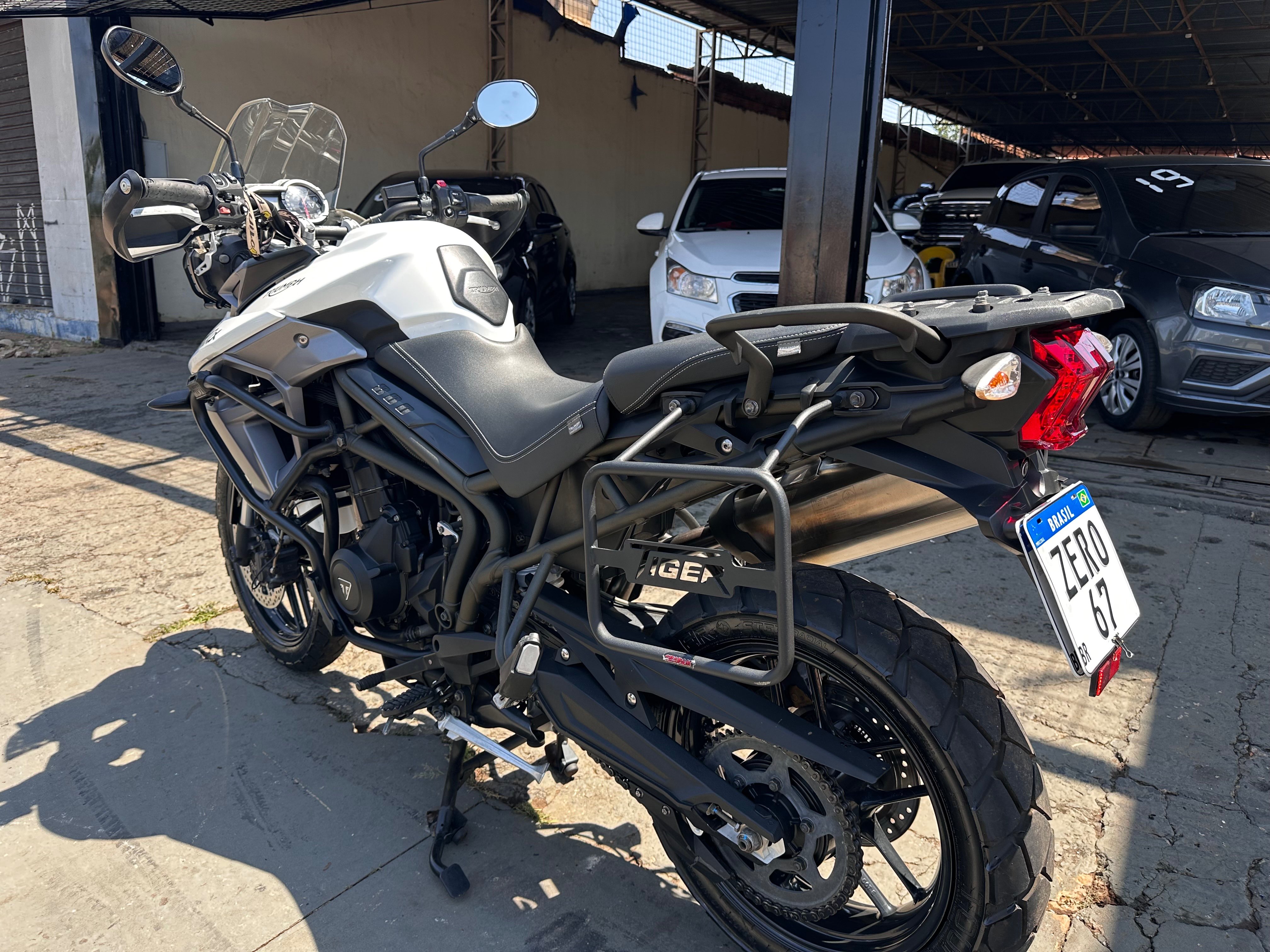 TRIUMPH Tiger 800 XRX 2017 - miniatura 3