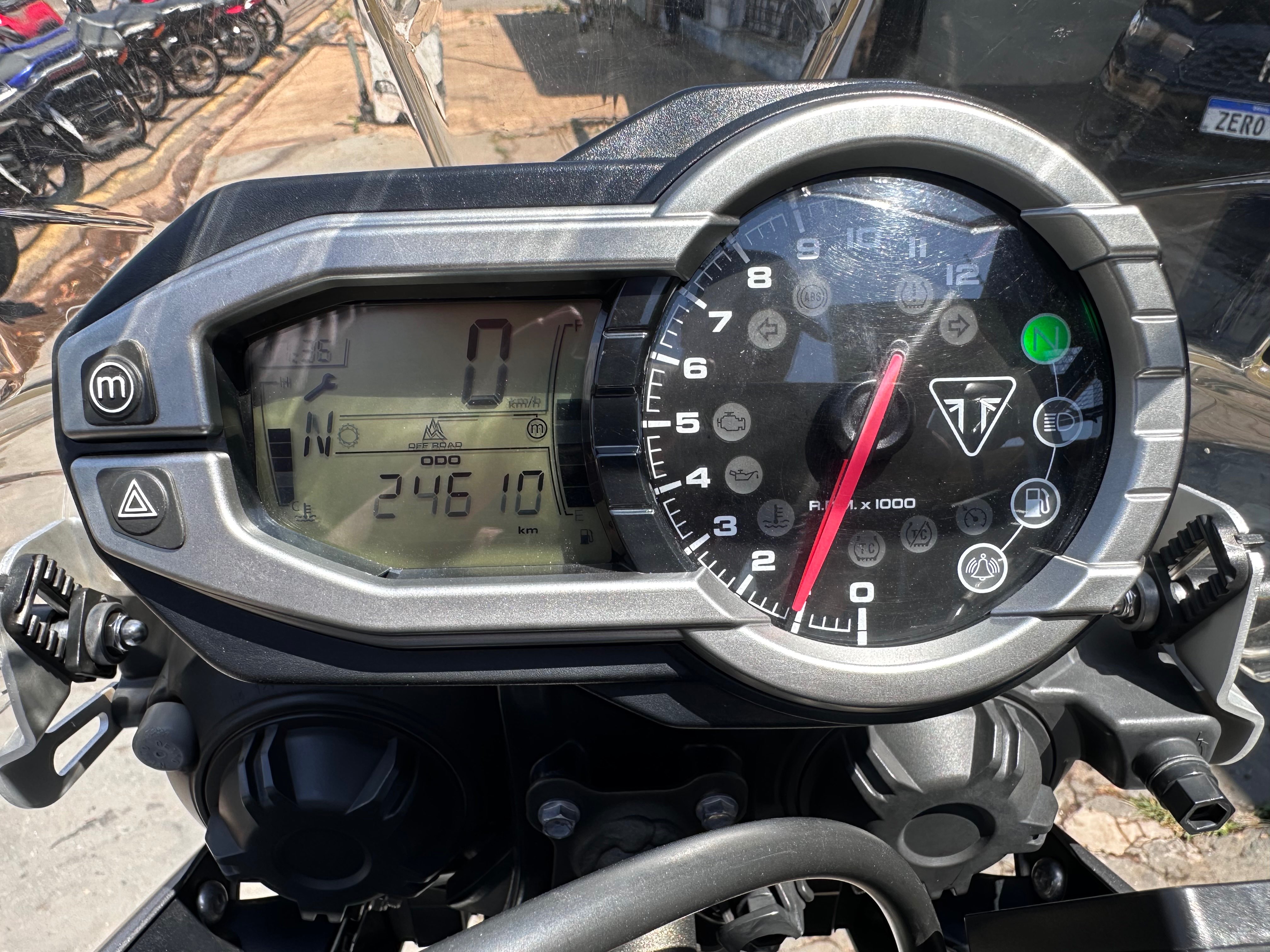TRIUMPH Tiger 800 XRX 2017 - miniatura 9
