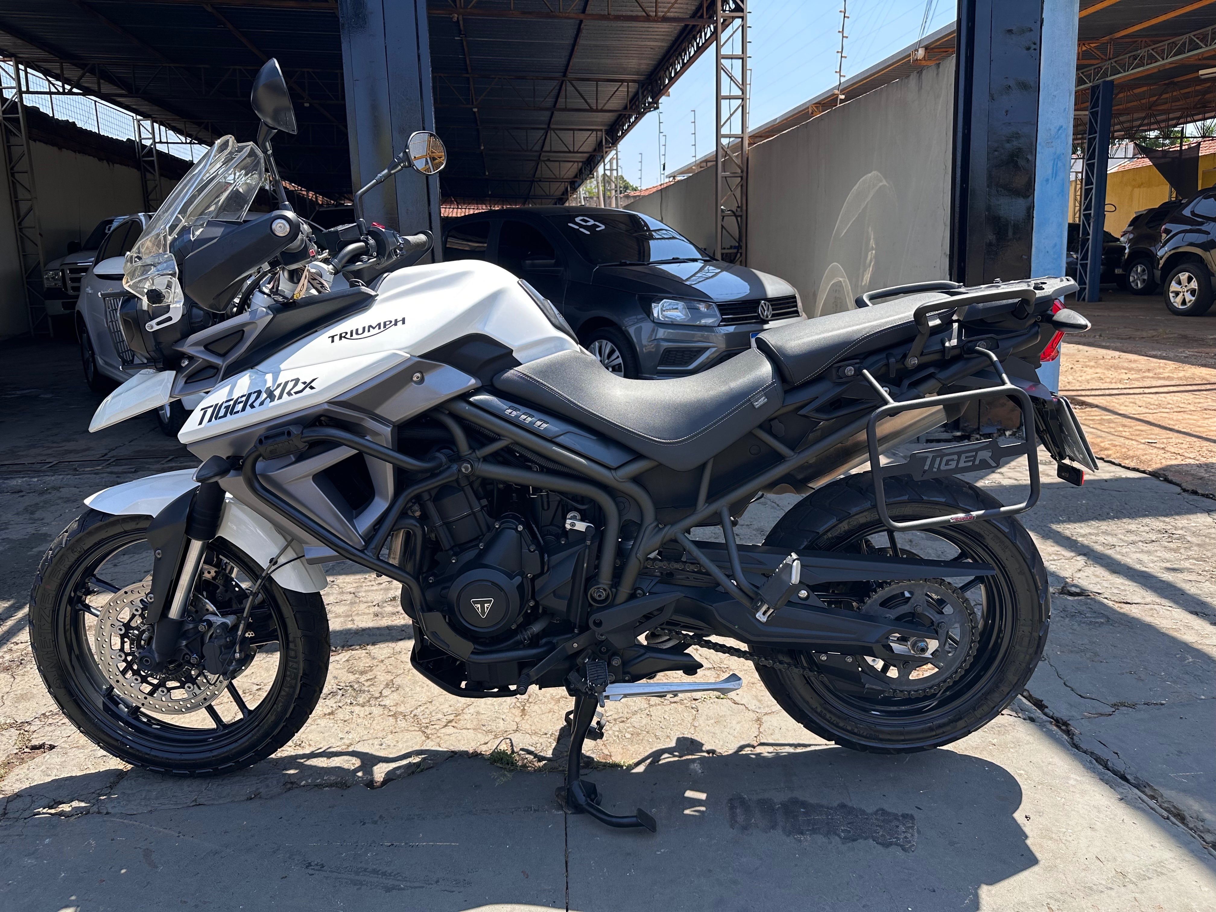 TRIUMPH Tiger 800 XRX 2017 - miniatura 6