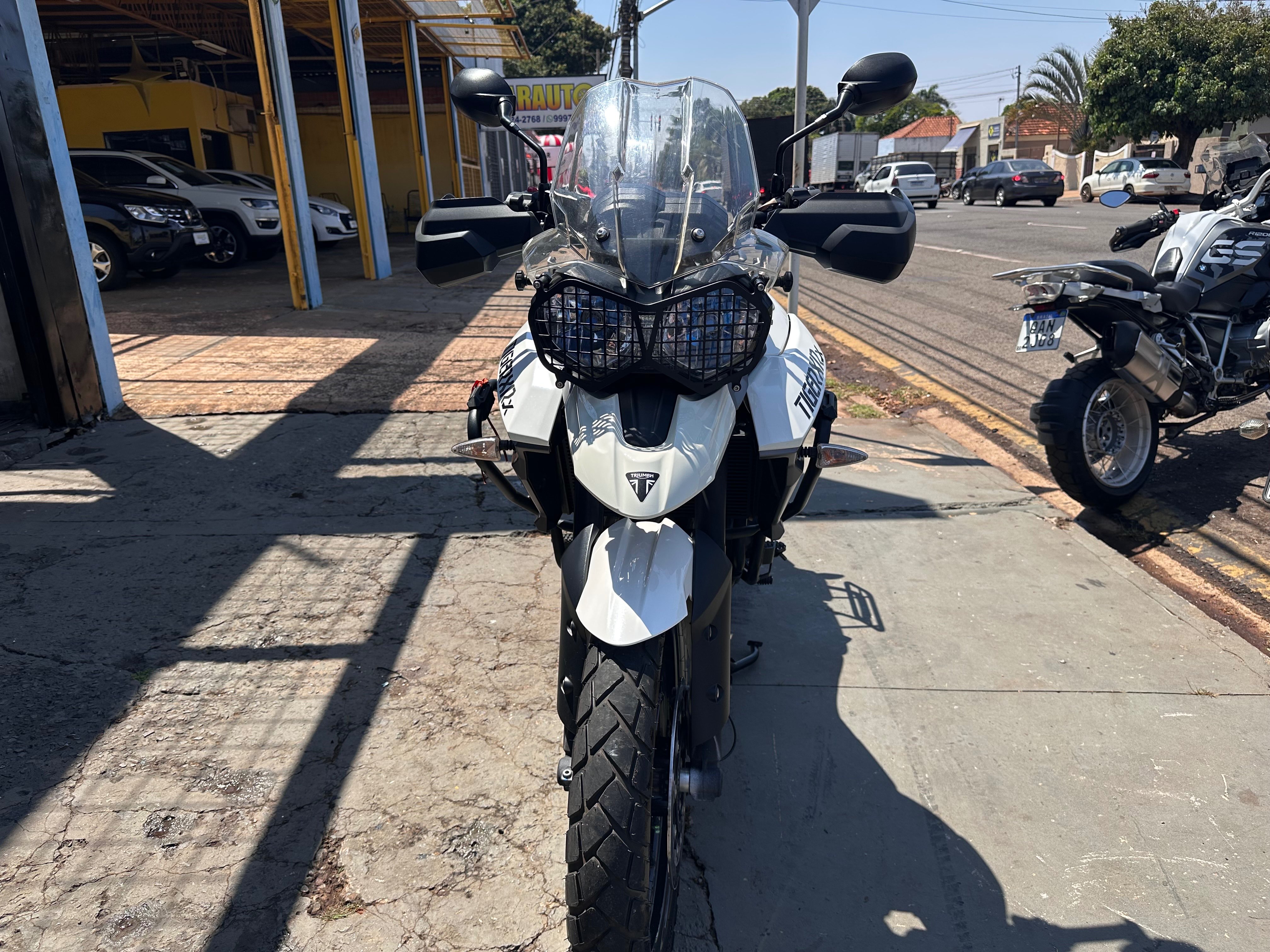 TRIUMPH Tiger 800 XRX 2017 - miniatura 2