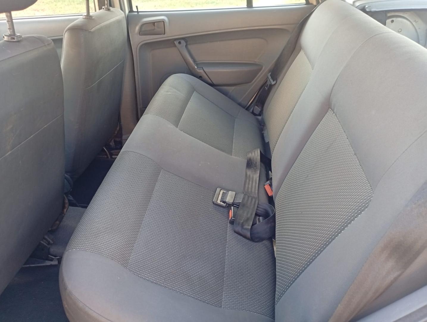 VOLKSWAGEN Gol 1.0 4p. 2009 - miniatura 7