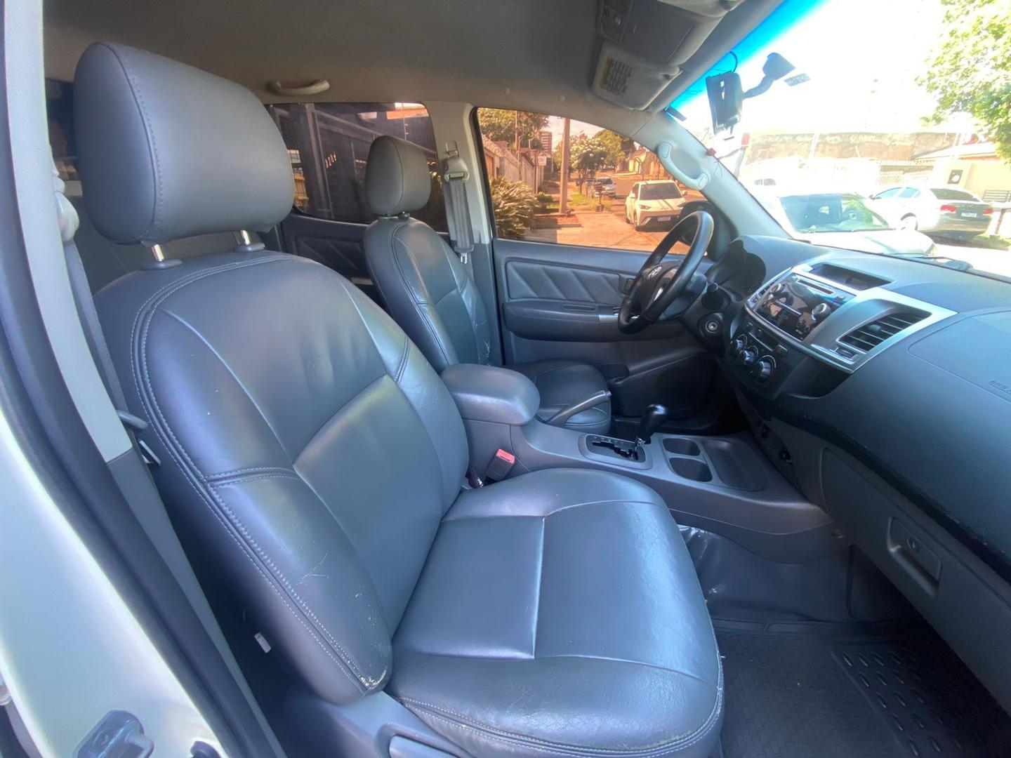 TOYOTA Hilux SR 2.7 16v C.D. 2014 - miniatura 8