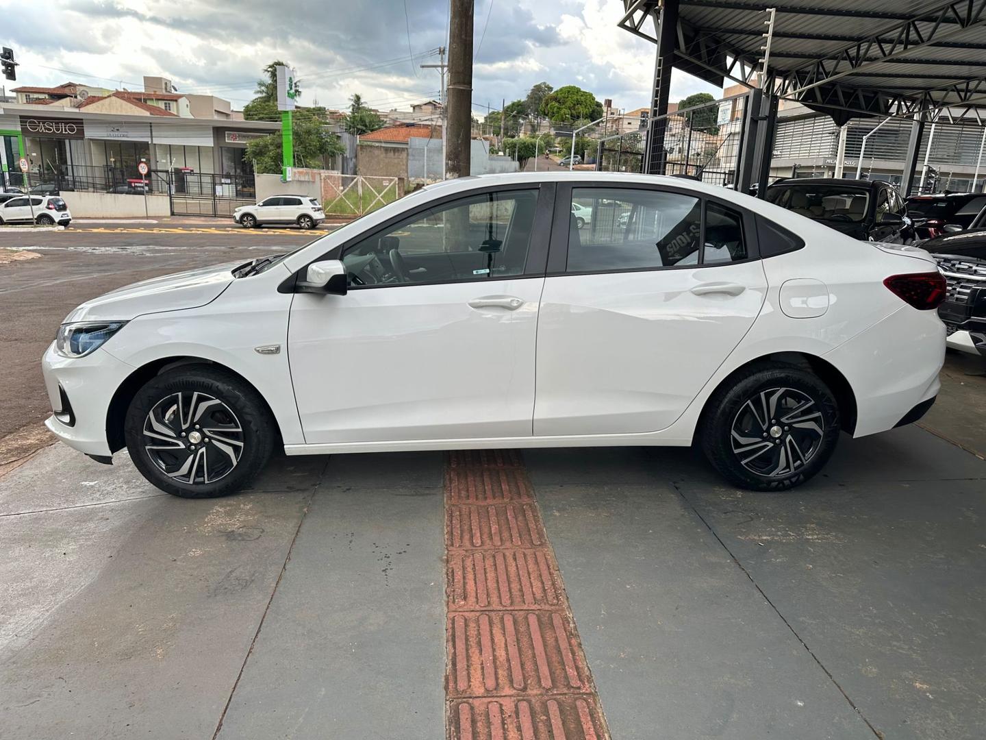 CHEVROLET Onix Sedan Plus LT 1.0T 12v 2024 - miniatura 3