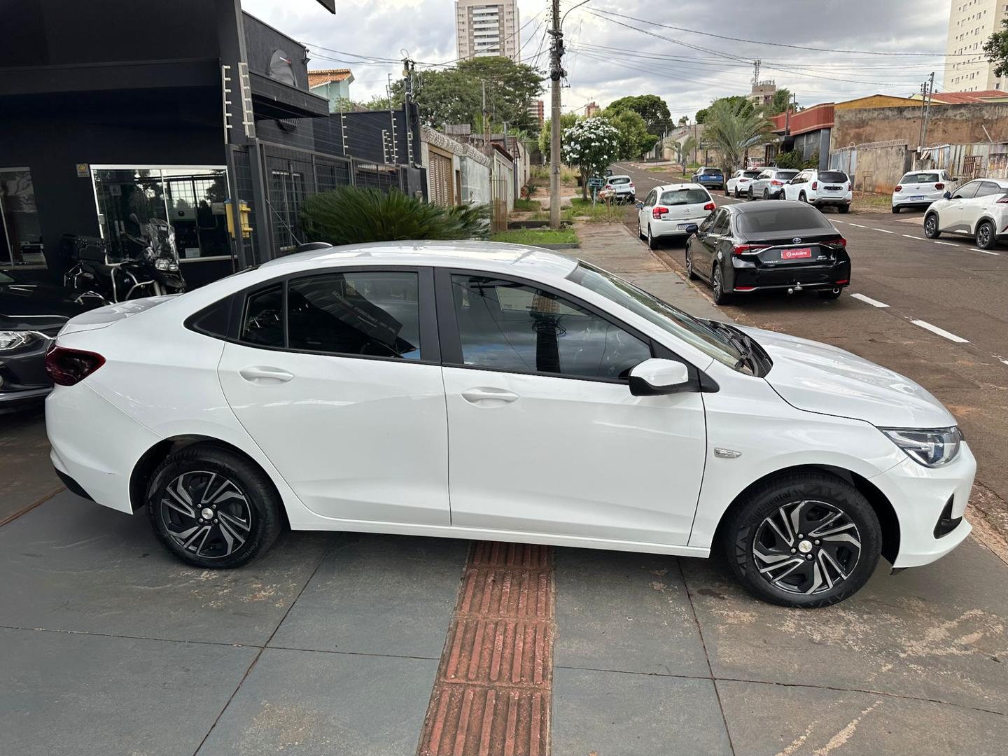 CHEVROLET Onix Sedan Plus LT 1.0T 12v 2024 - miniatura 6