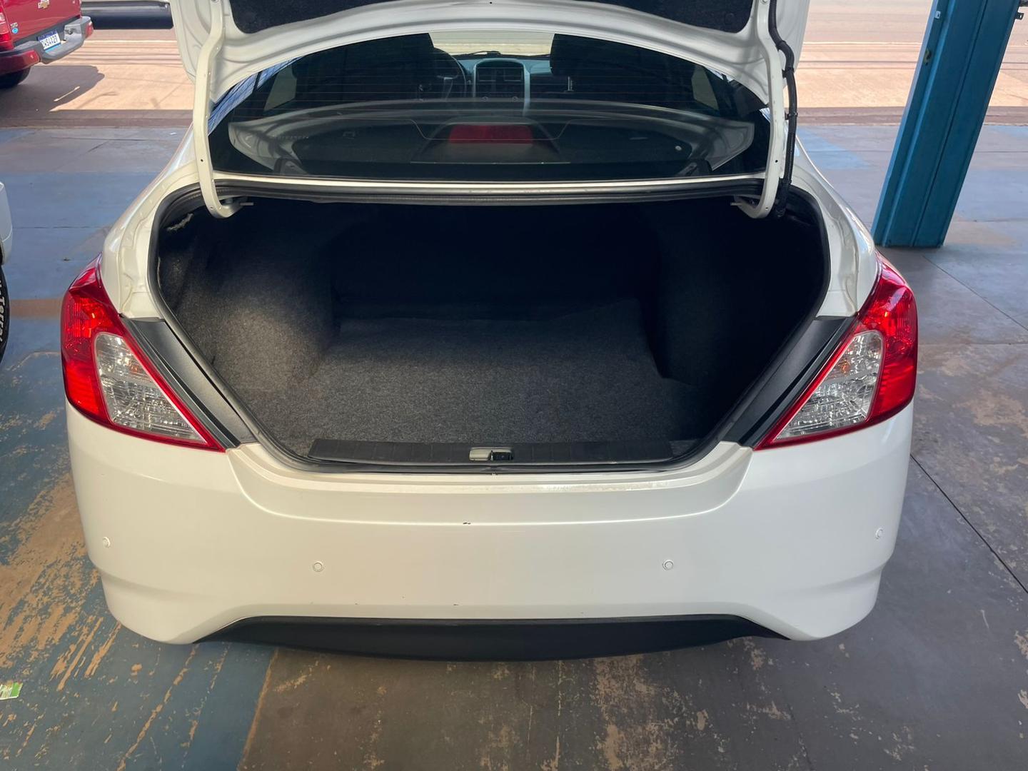NISSAN Versa SV 1.6 16v 2019 - miniatura 9