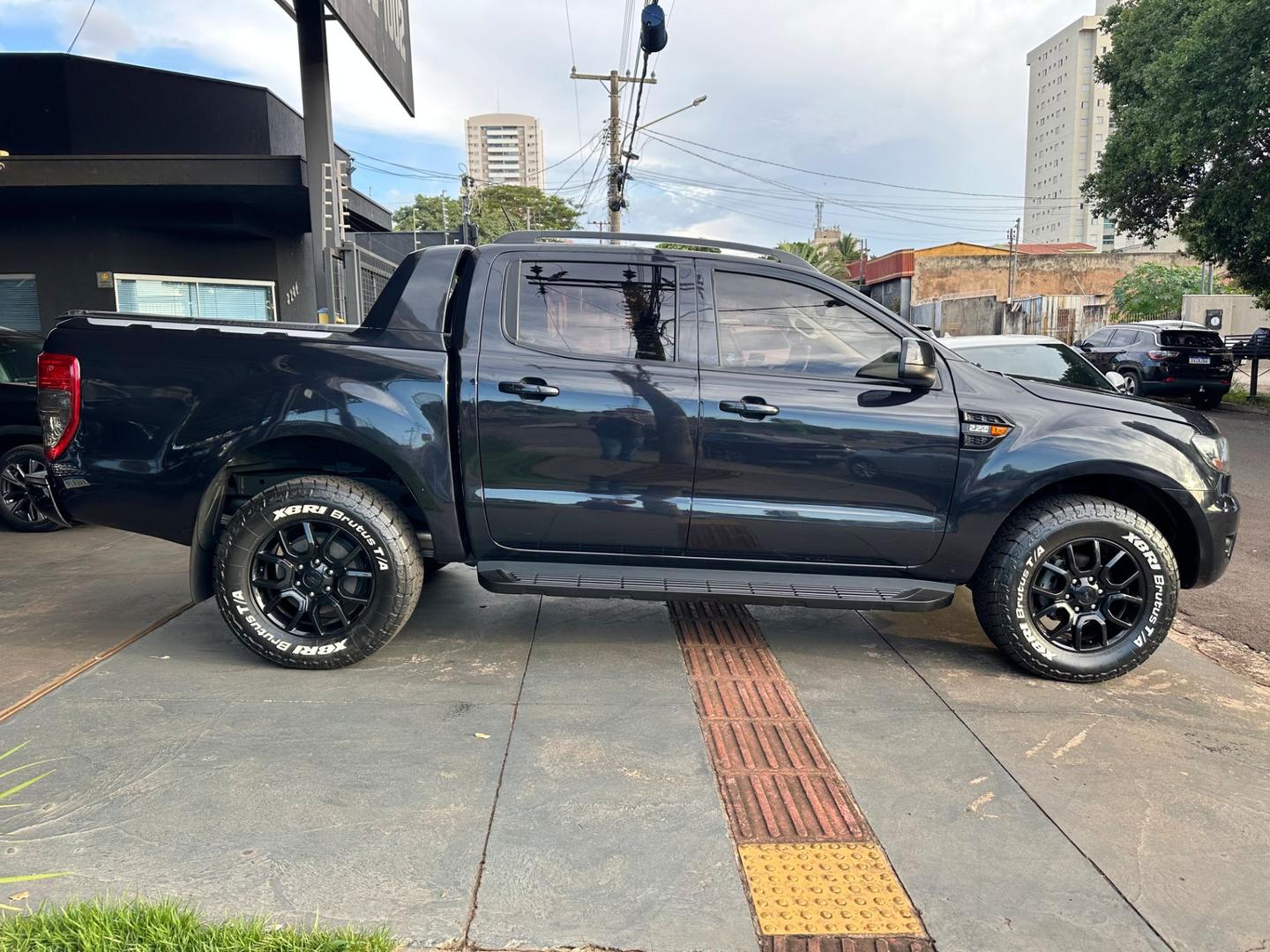 FORD Ranger Black 2.2TDCi 16v C.D. 2023 - miniatura 6
