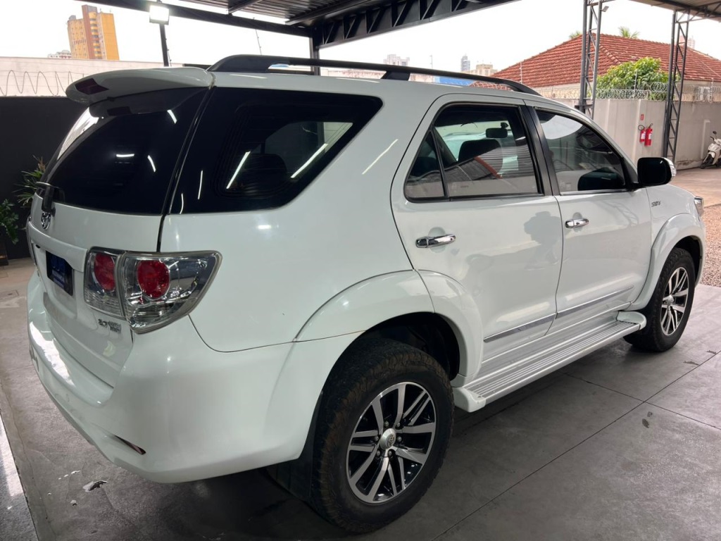 TOYOTA Hilux SW4 SR 2.7 16v 2014 - miniatura 4
