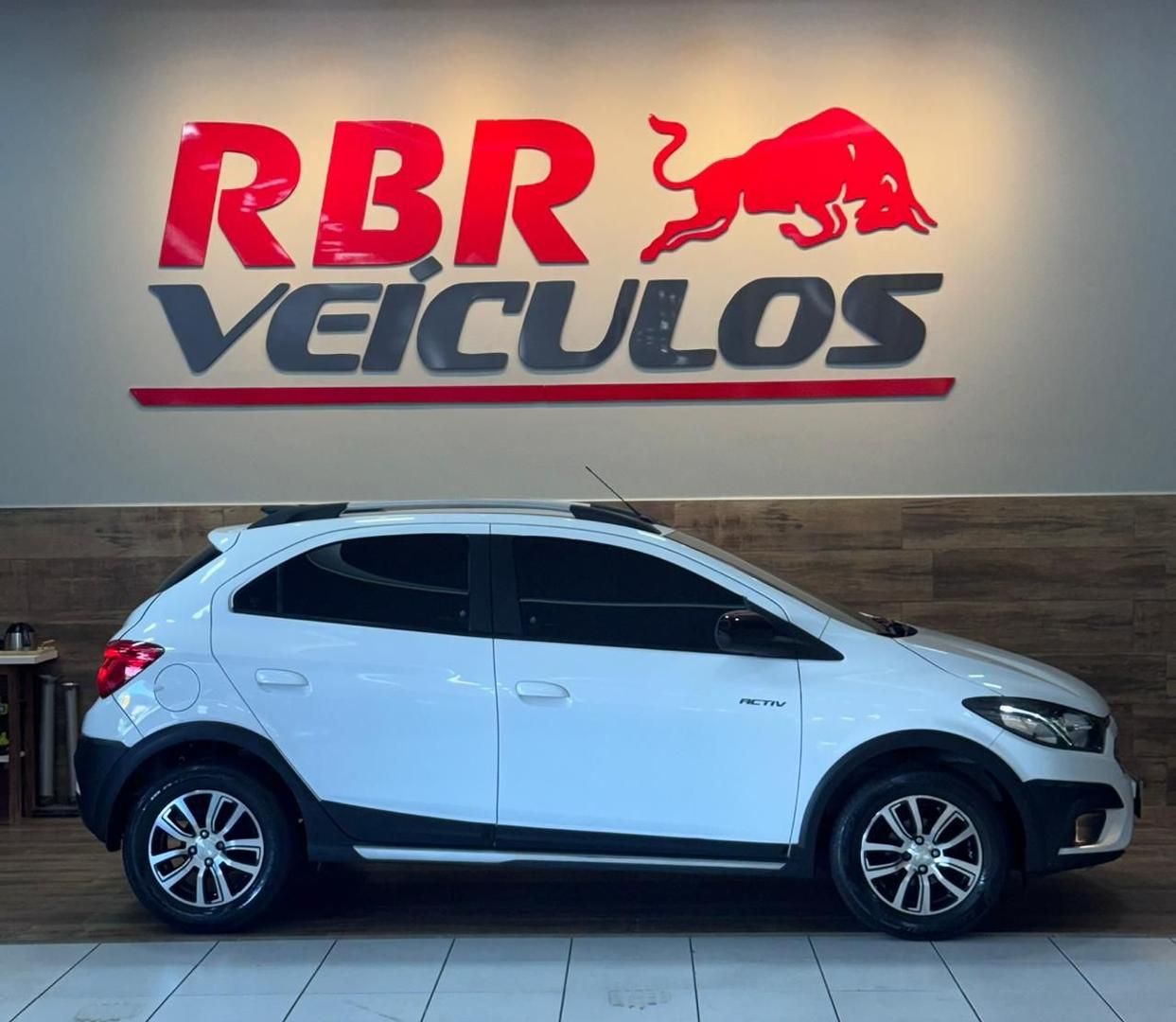 CHEVROLET Onix Activ 1.4 2017 - miniatura 4