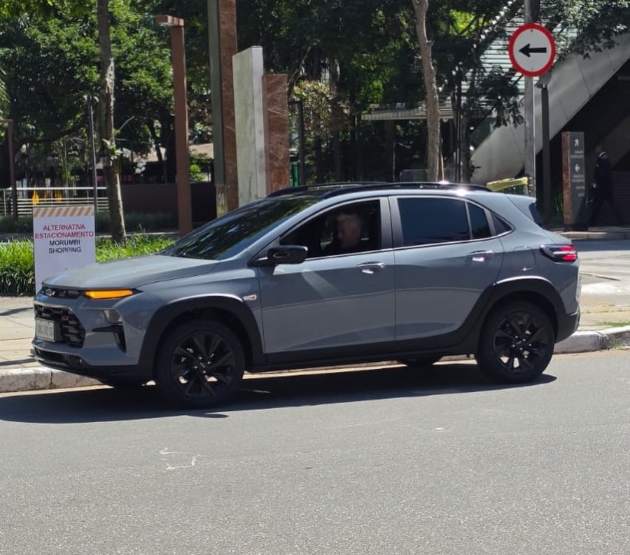 CHEVROLET SONIC SURGE SEM CAMUFLAGEM